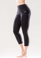 Jolie High-Waisted Capri Leggings with Hip Pockets-2