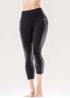 Jolie High-Waisted Capri Leggings with Hip Pockets-0